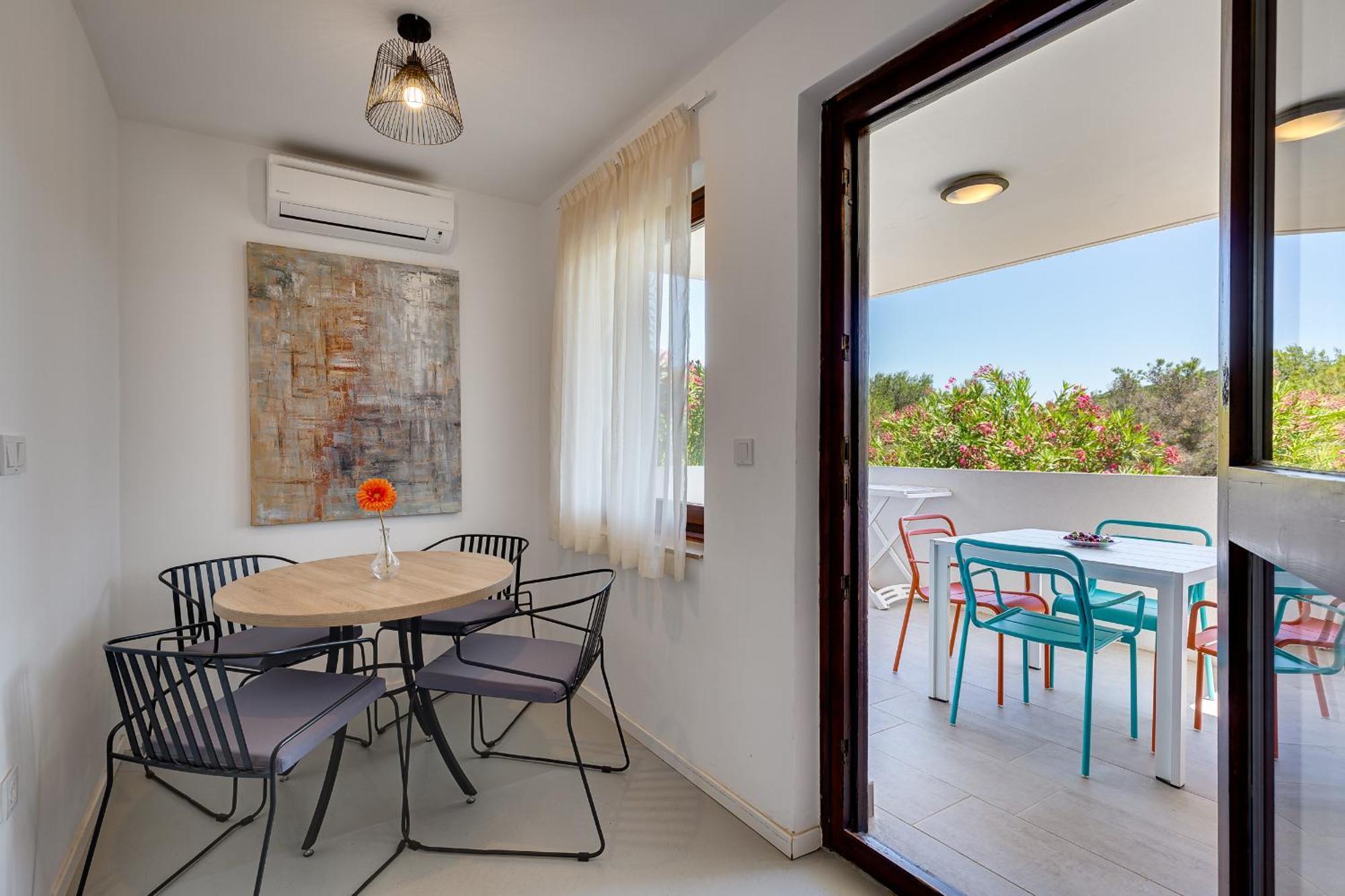 Apartments Jezera Lovisca Екстер'єр фото